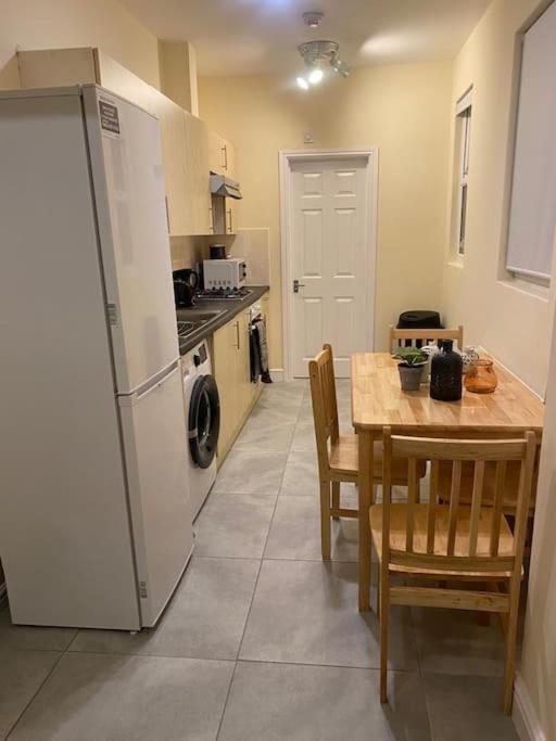 Apartamento Flat 11 Brixton Hill, 1 Bedroom, 1 Bathroom Flat Londres