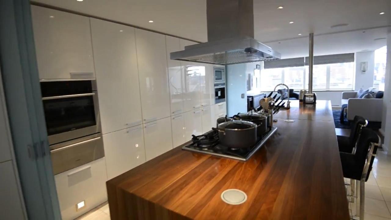 Spacius 3-bed In Kensington