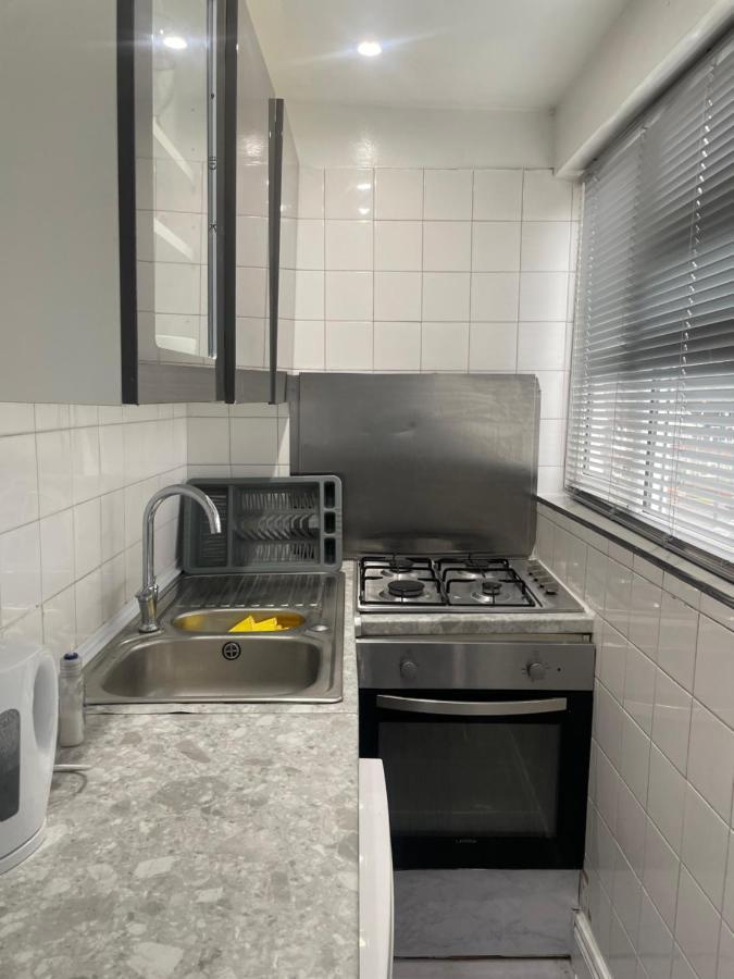 Appartement Newly Renovated In Acton Londen
