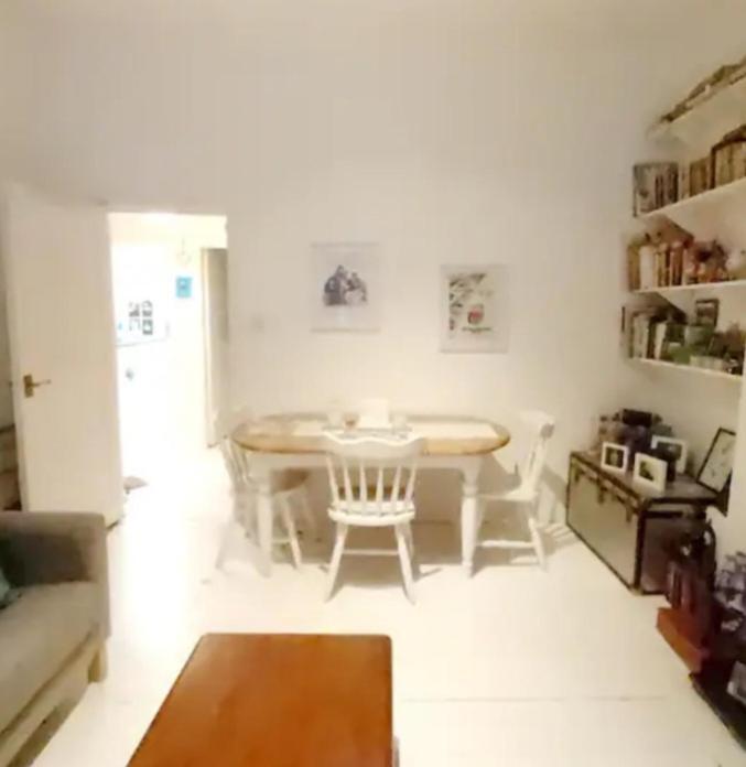 Homestay Centrel To Single Bed Quiet With Host And Breakfast *