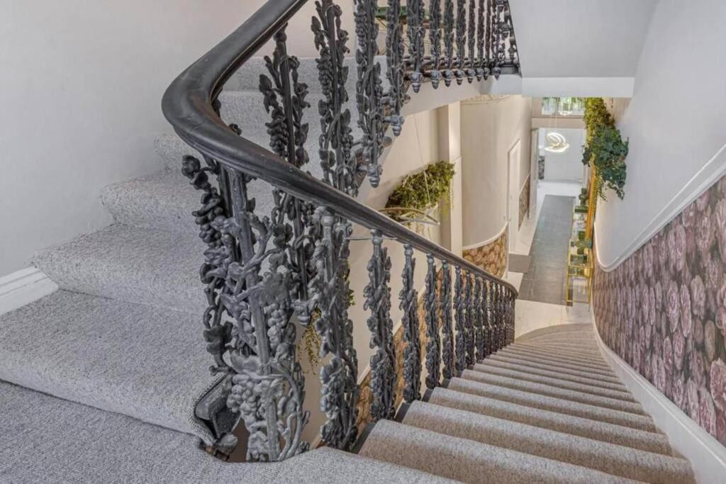 Stylish & Cosy Hyde Park By Tube Metro Stations With Elevator - Lift Apartamento *