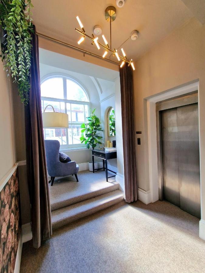 Gorgeous Hyde Park With Elevator Access By Tube Metro Stations Apartamento Londres