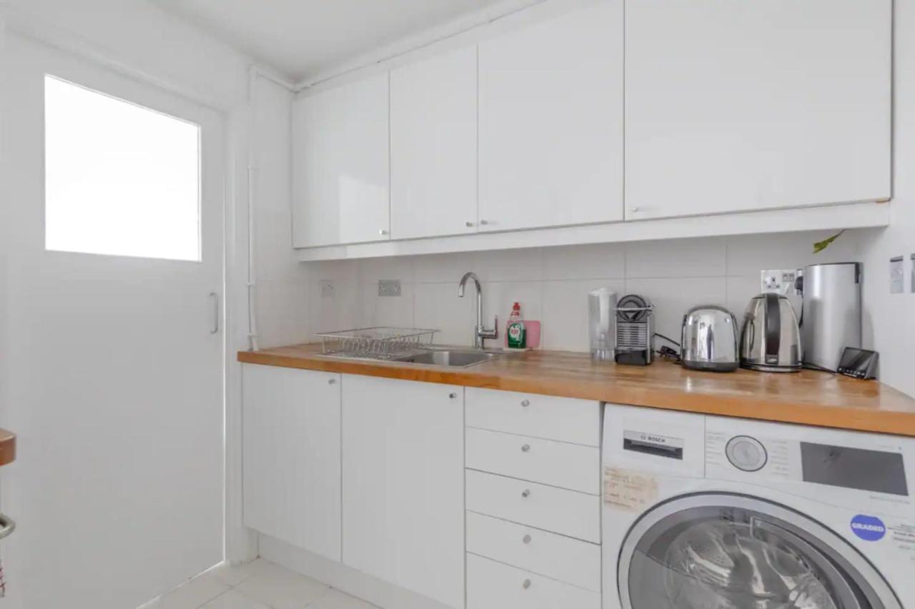 Compact & Light Flat - Ladbroke Grove London