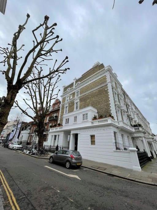 Charming In Notting Hill London
