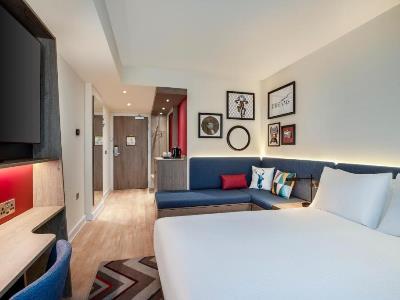 Hotel Hampton By Hilton 4*
