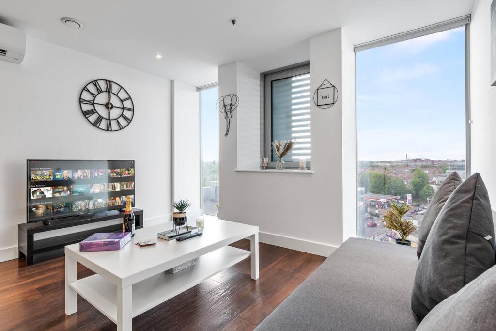 Contemporary 1 Bedroom Flat In Bp4 Appartement *