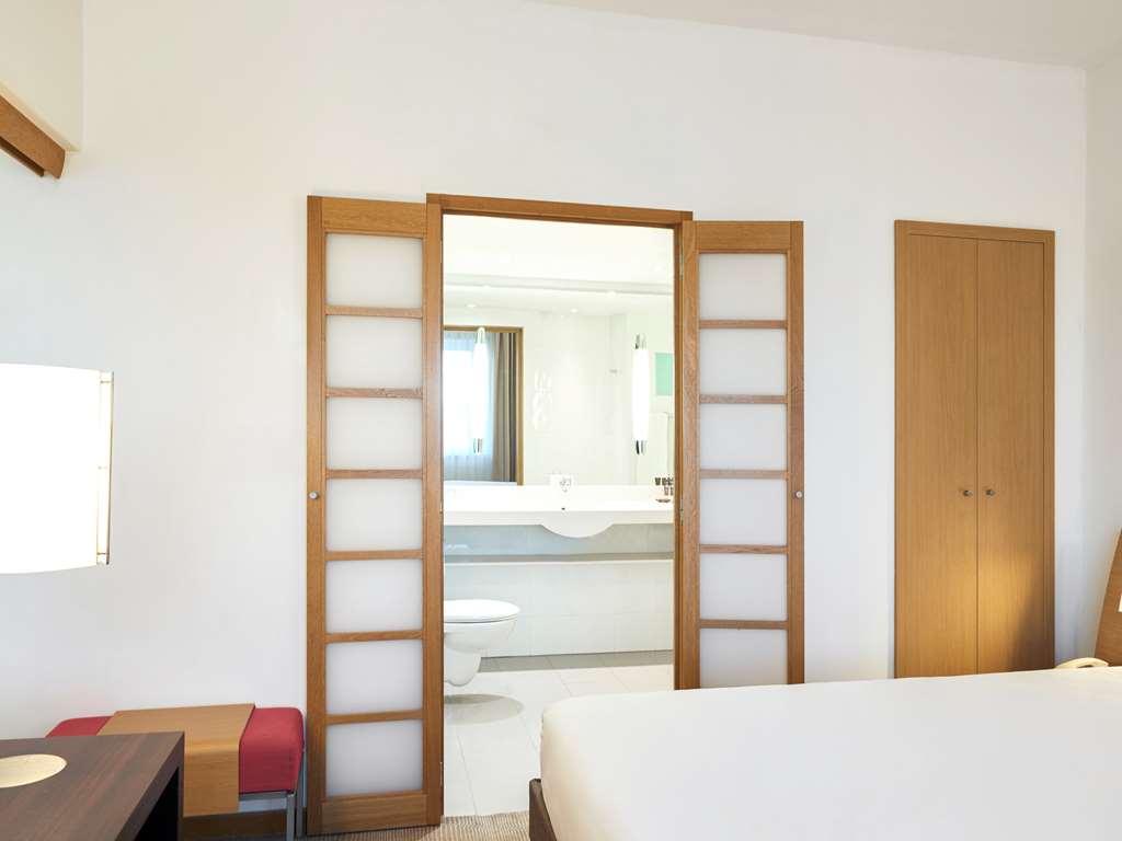 Novotel West