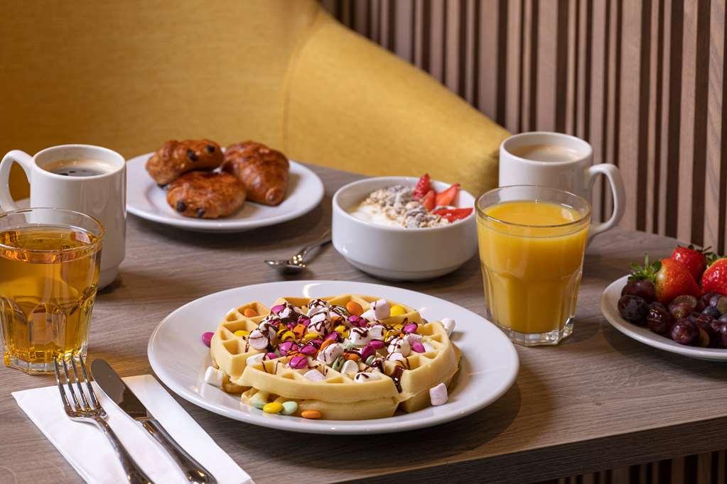 Hampton By Hilton Hotel