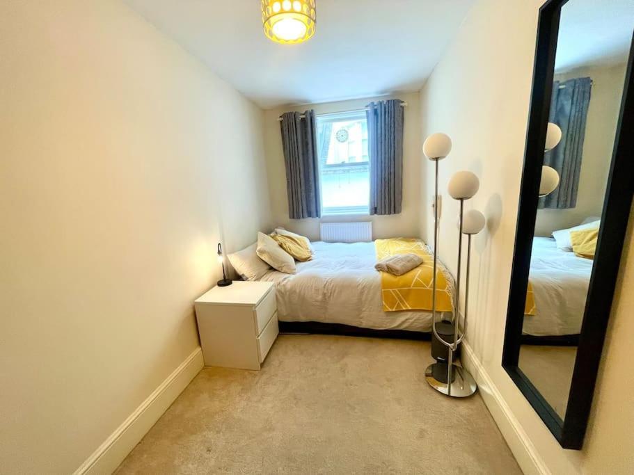 Apartamento Entire 2 Bedrooms Flat In Victoria, Londres