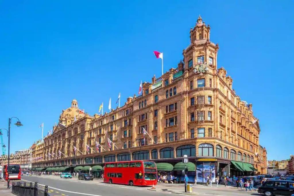 Harrods 2 Bed Lux Flat W/patio Londen