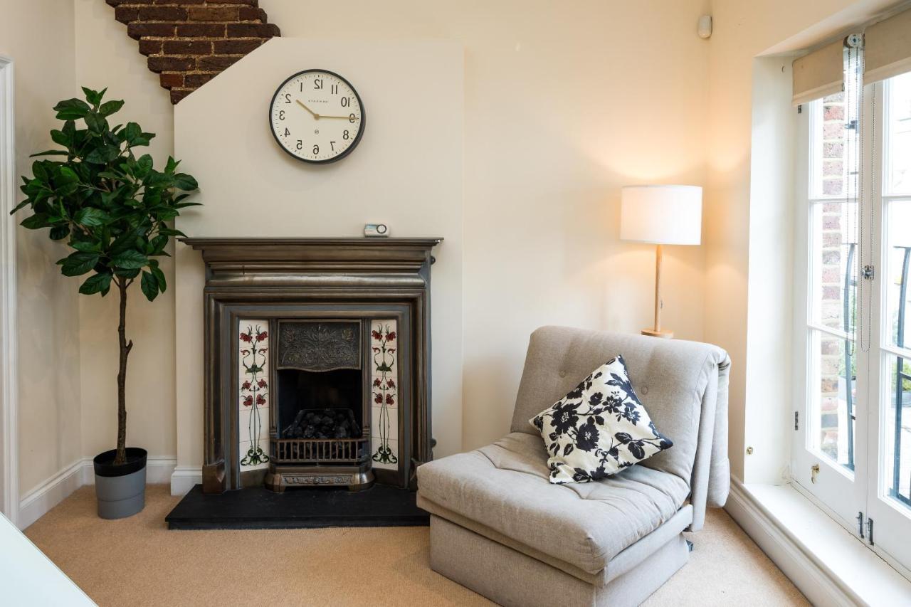 Mews 3 Double Bedroom Hidepark Apartment