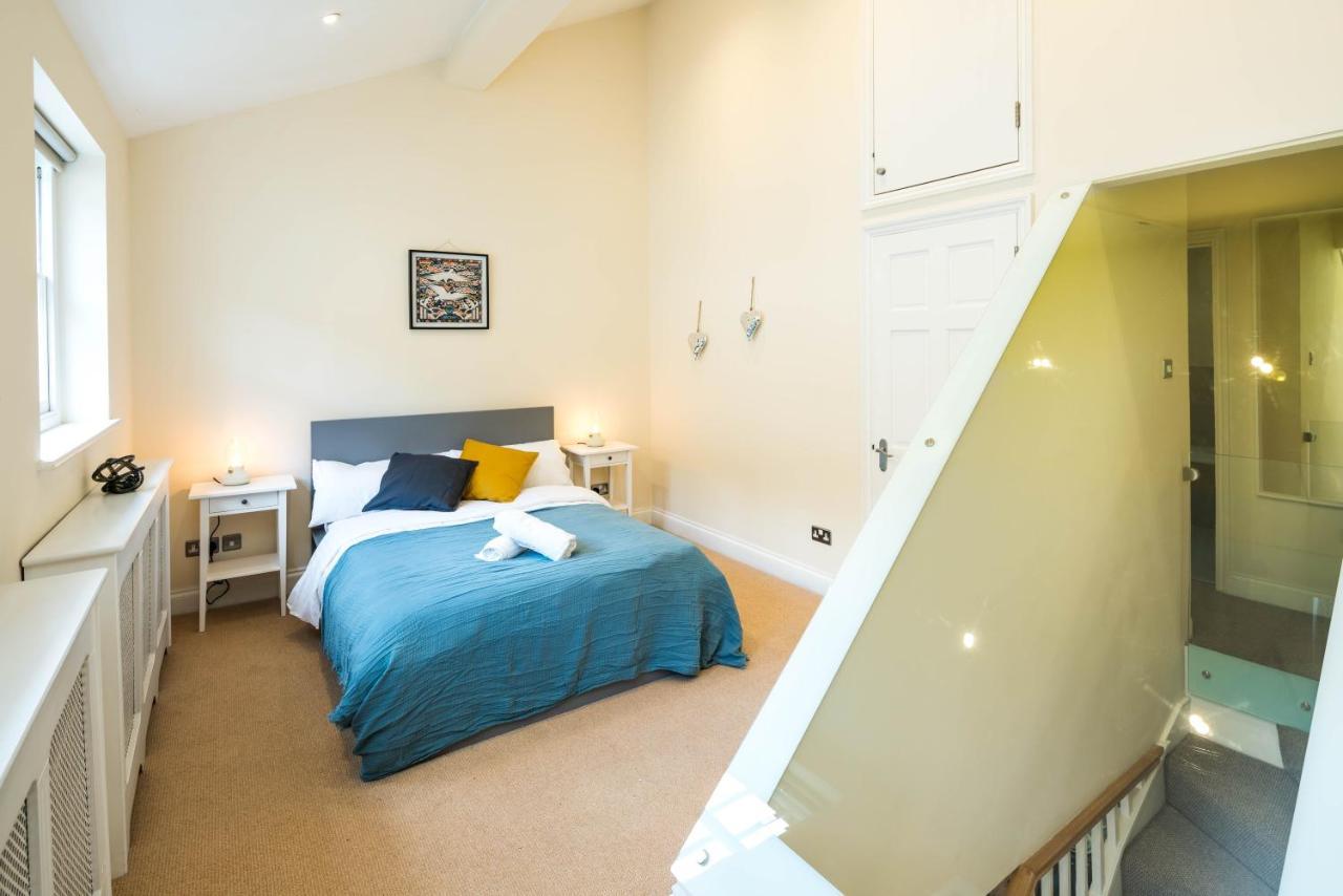 Apartment Mews 3 Double Bedroom Hidepark London