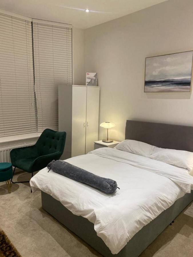 Stunning 1-bed -sleeps 2 & Links *