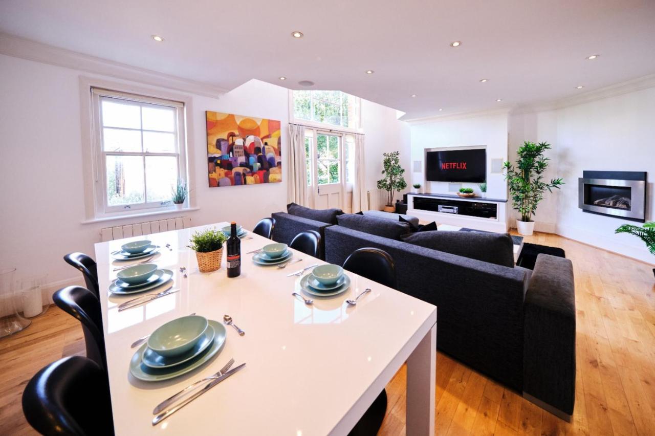 Apartamento Pluxa Ebony - Fireplace With Workspace & Unlimited Wi-fi Londres