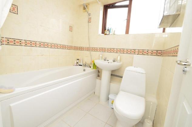 Large Private With Balcony Privatunterkunft