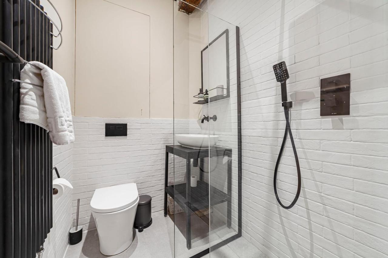 Newly Refurbished Warehouse Cnv 2br Bermondsey Apartment
