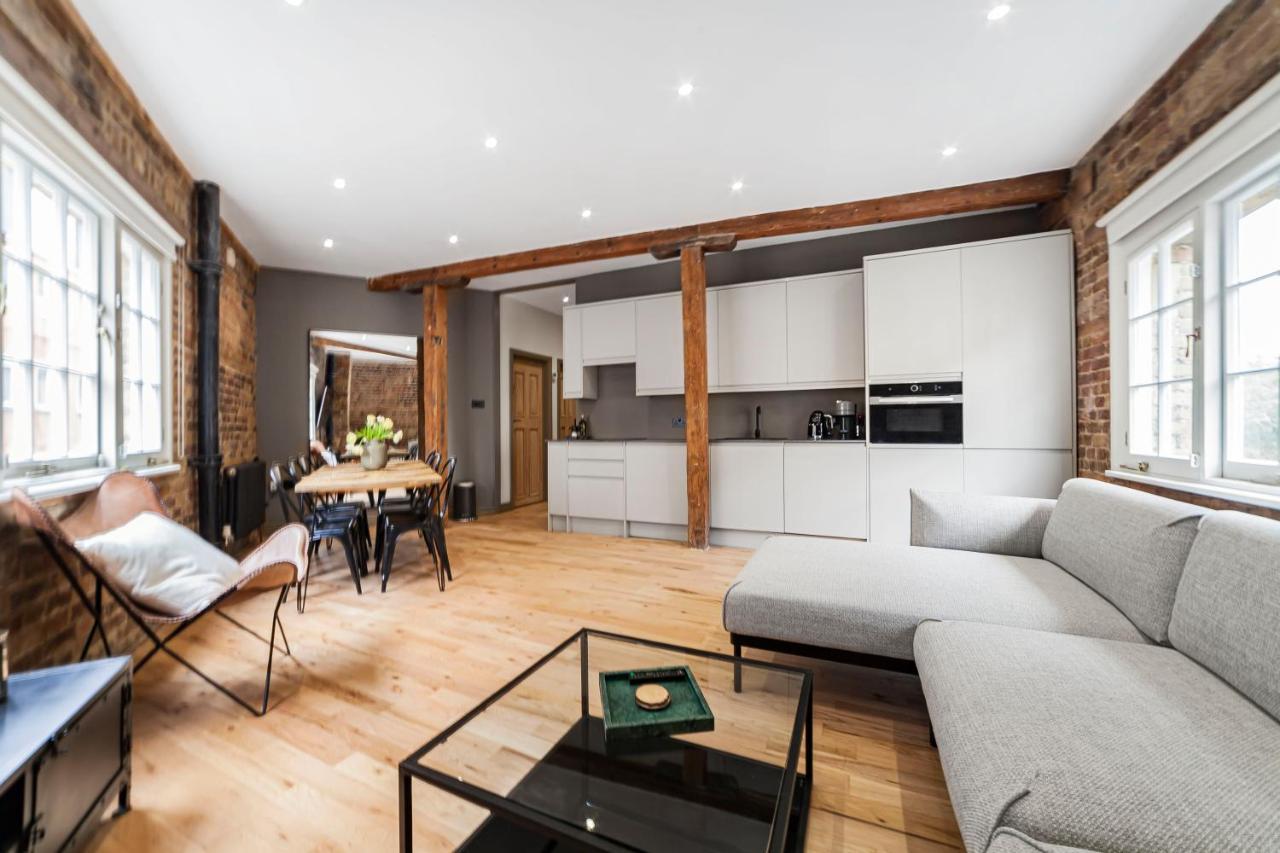 Newly Refurbished Warehouse Cnv 2br Bermondsey Apartment