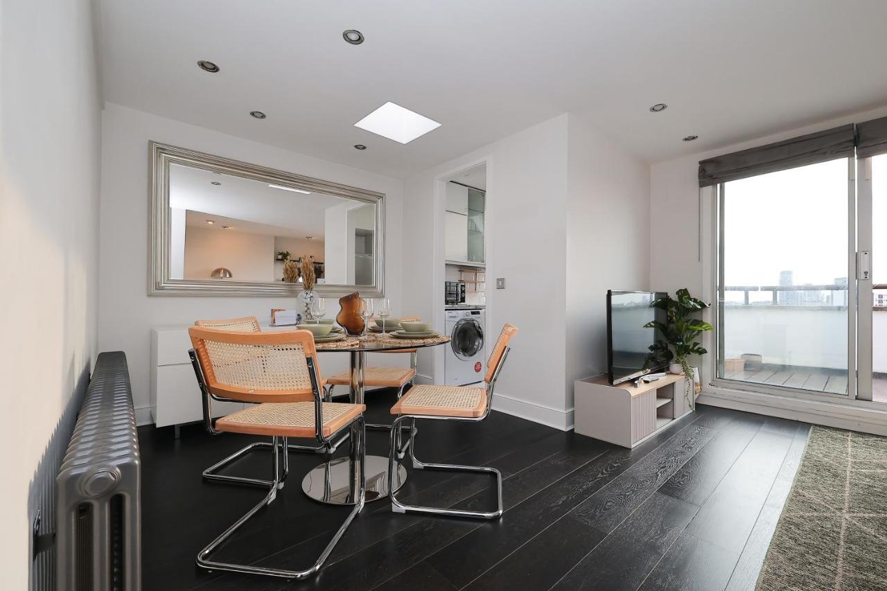 2 Bedroom Chic With Private Balcony In Notting Hill Appartement Londen