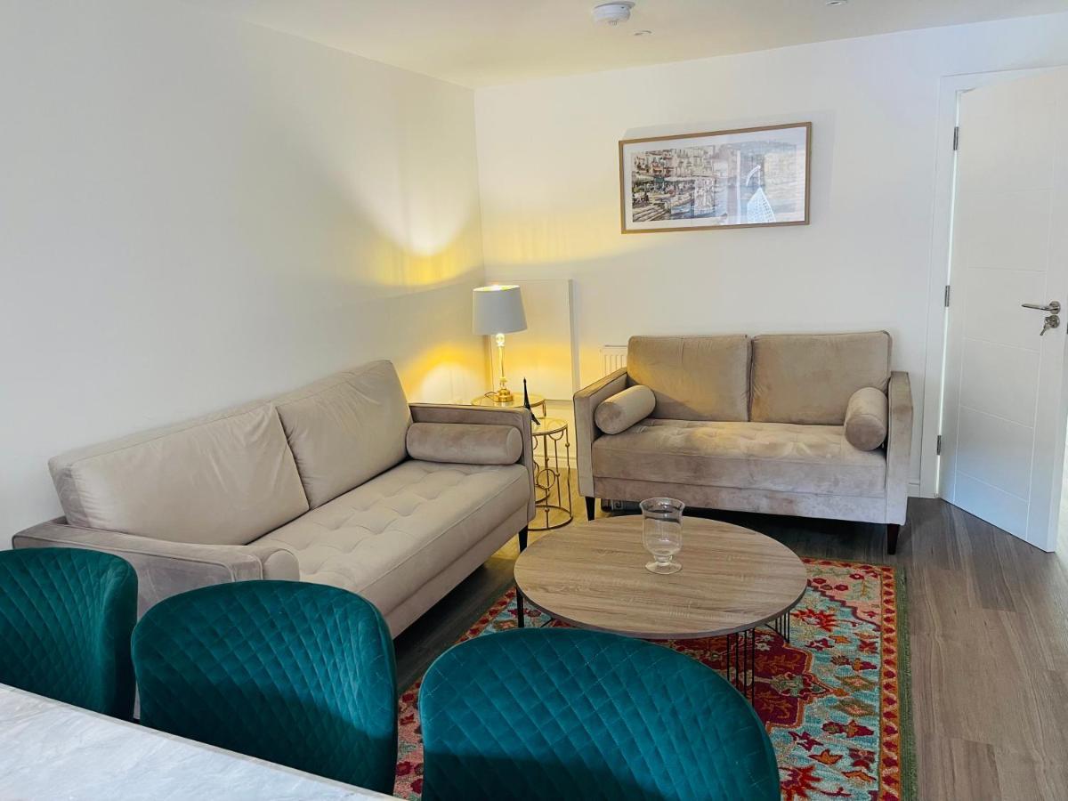 Riverside Premium Double Garden View E14 Pensión *
