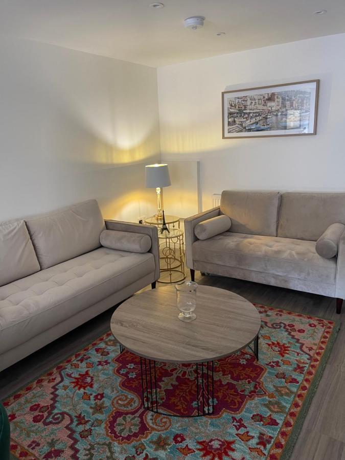 Riverside Premium Double Garden View E14 Pensión *