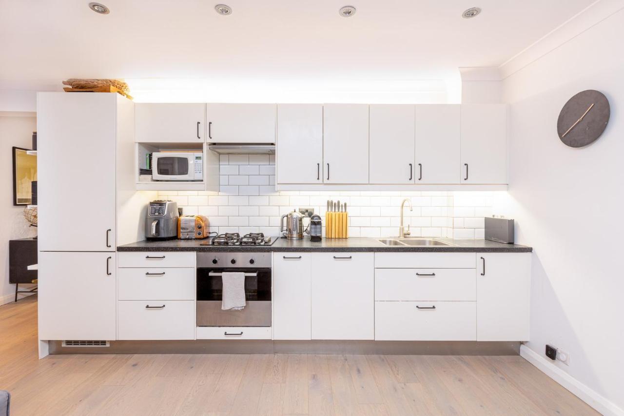 Stunning 2br Flat Wprivate Garden, Kilburn Appartement *