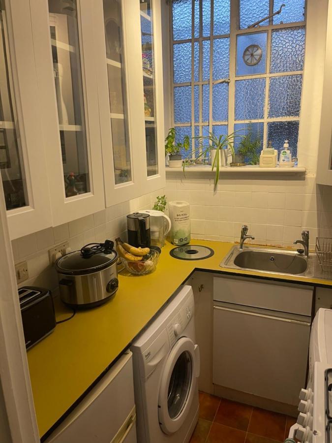 Chelsea Manor Apartment London
