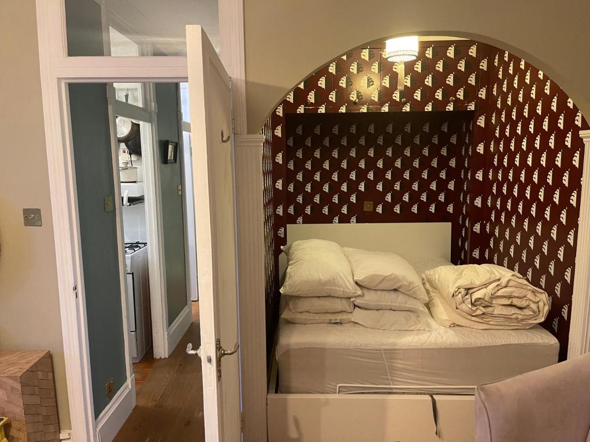 Chelsea Manor * London