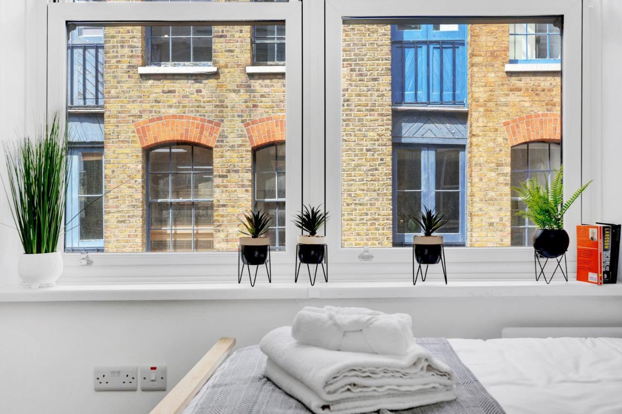 High Spec Two-bedroom Short Term & Flexible Renting Shoreditch With Free Wifi * Londen