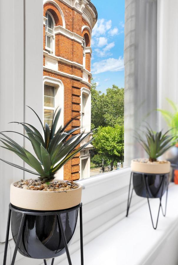 High Spec Two-bedroom Short Term & Flexible Renting Shoreditch With Free Wifi Londen