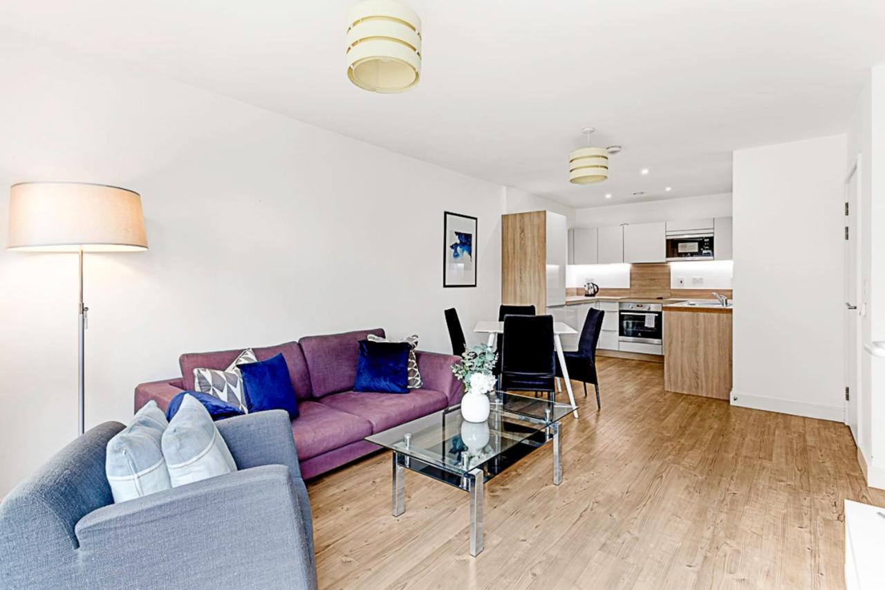 Apartment Beautiful In Surrey Quays London