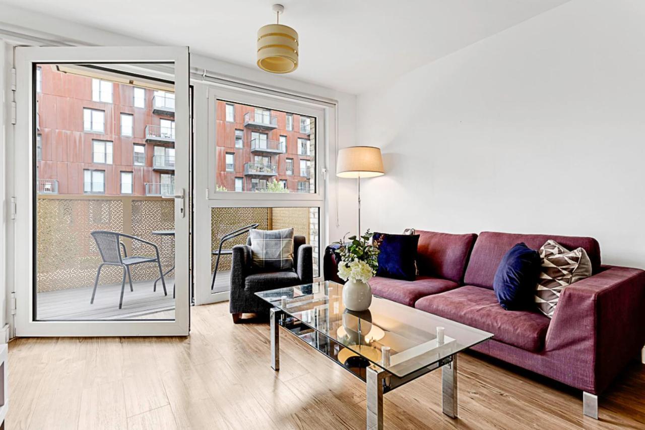 Beautiful In Surrey Quays Apartment *