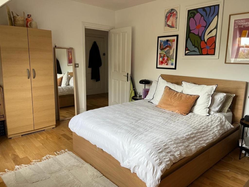 2 Bedroom Floor Flat, West Dulwich Free Street Parking * Londen
