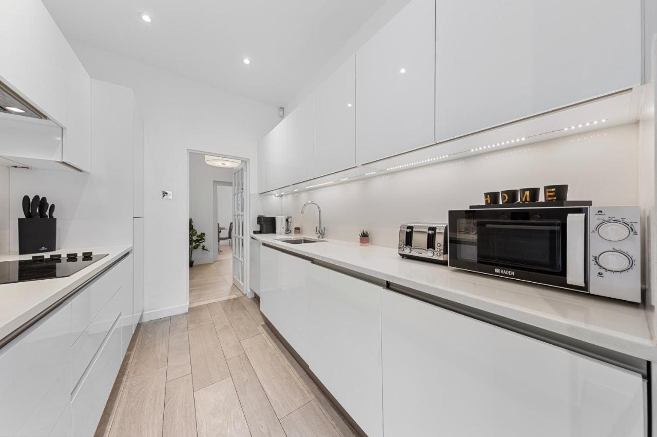 Harrods 2 Bed Lux Flat W/patio Londen
