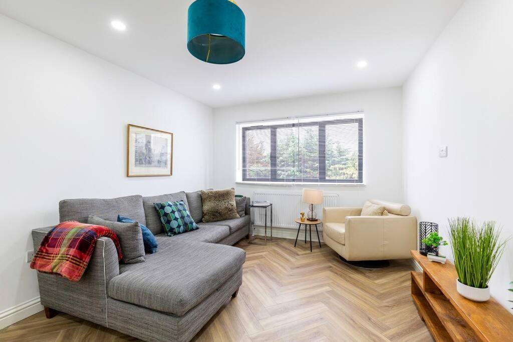 Massive West 7 Bed Modern London