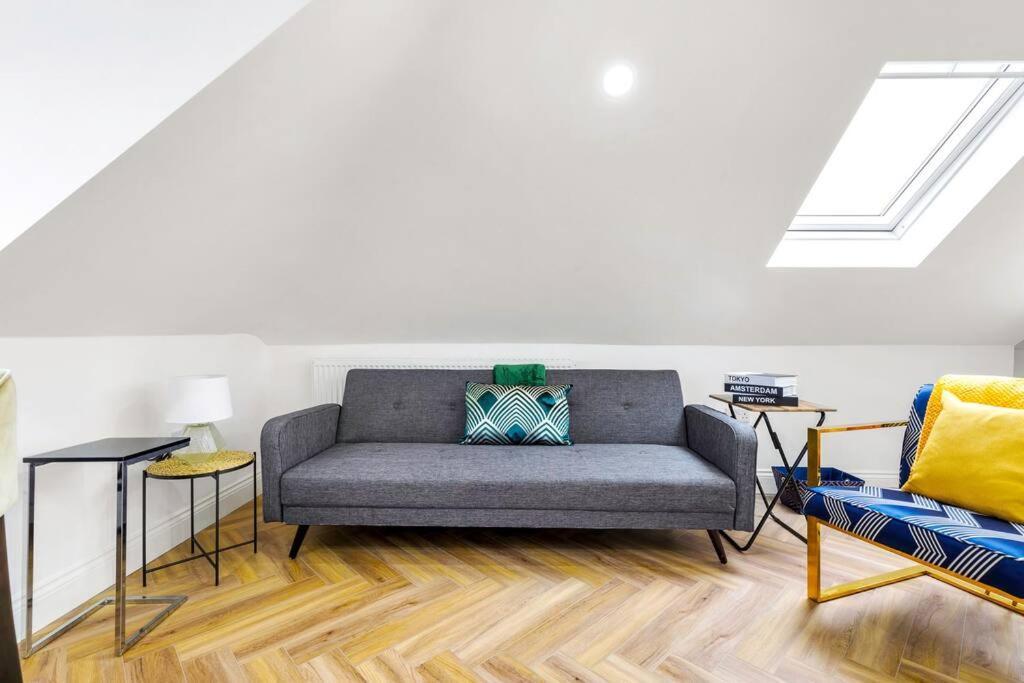 Villa Massive West 7 Bed Modern London