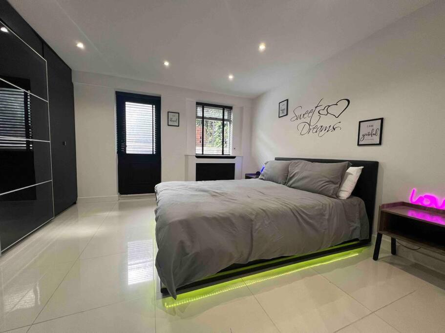 Stylish Maida Vale Modern Apartment *