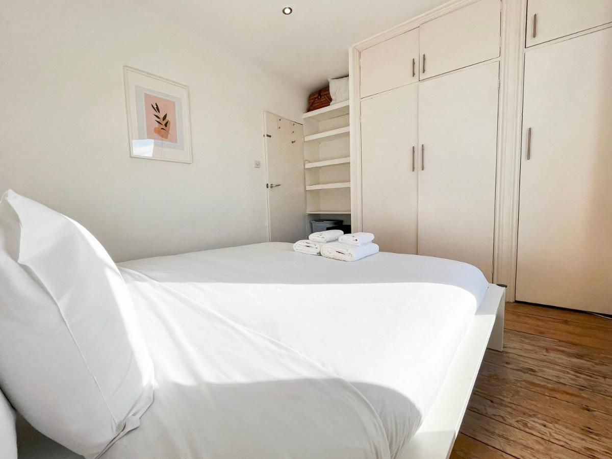 Stylish Flat Near Westfield & O2 Shepherd's Bush * Londen