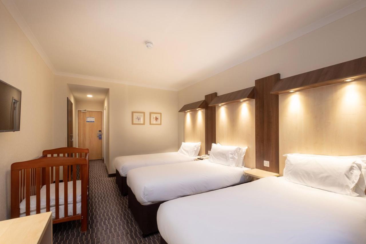 Sleeper At Royal National Hotel 4*