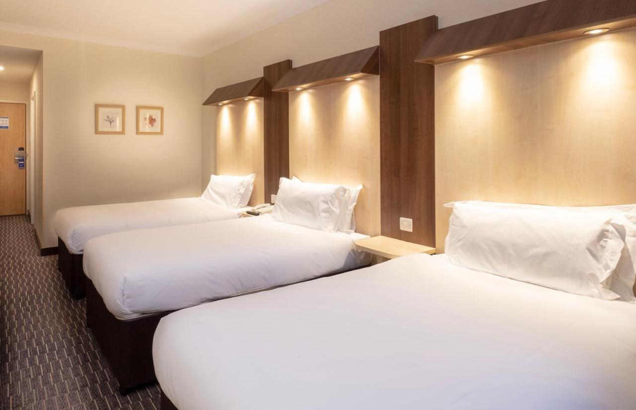 Sleeper At Royal National Hotel 4*
