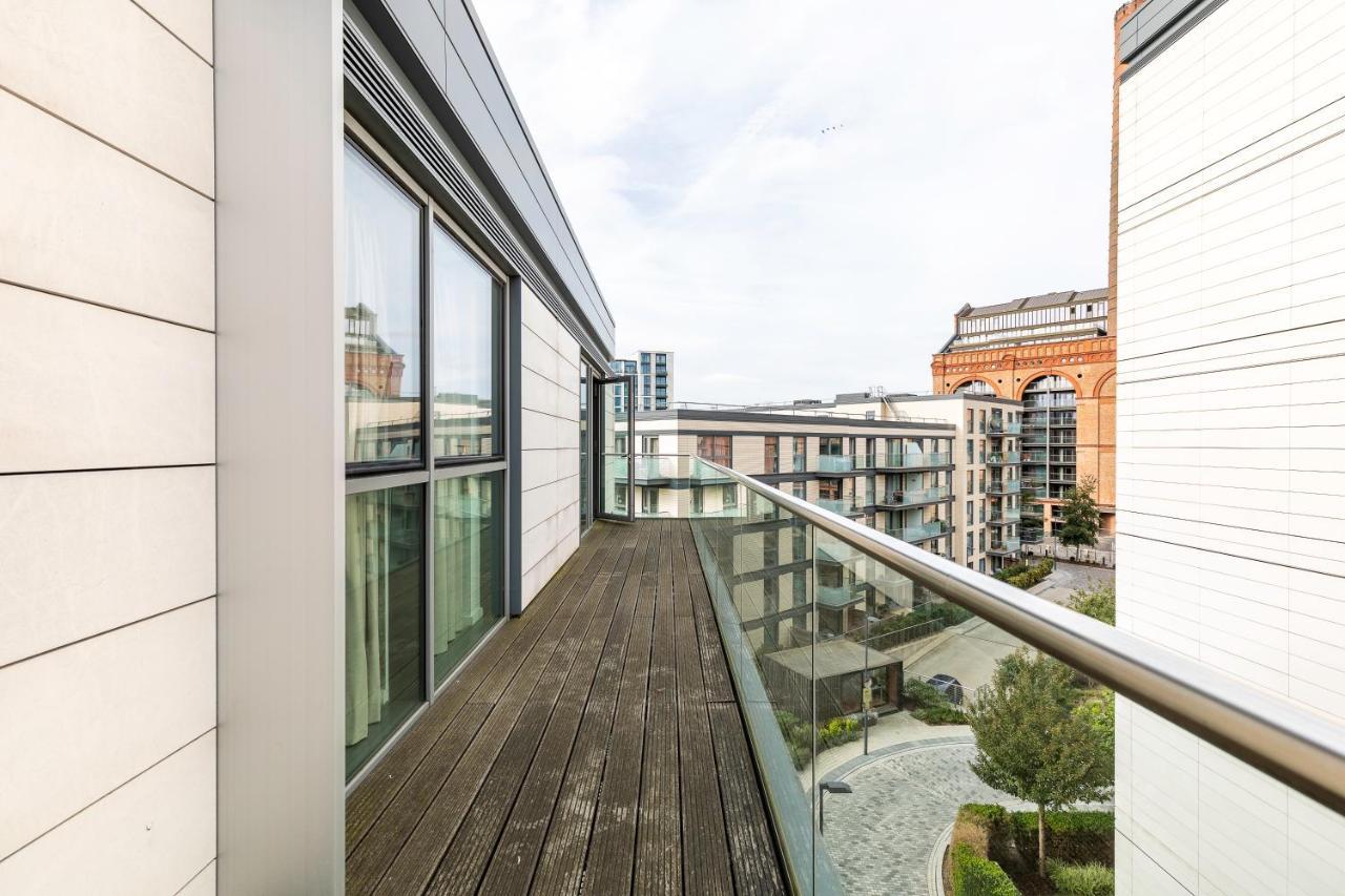 Beautiful 4 Bed Abode Near Imperial Wharf Apartment *