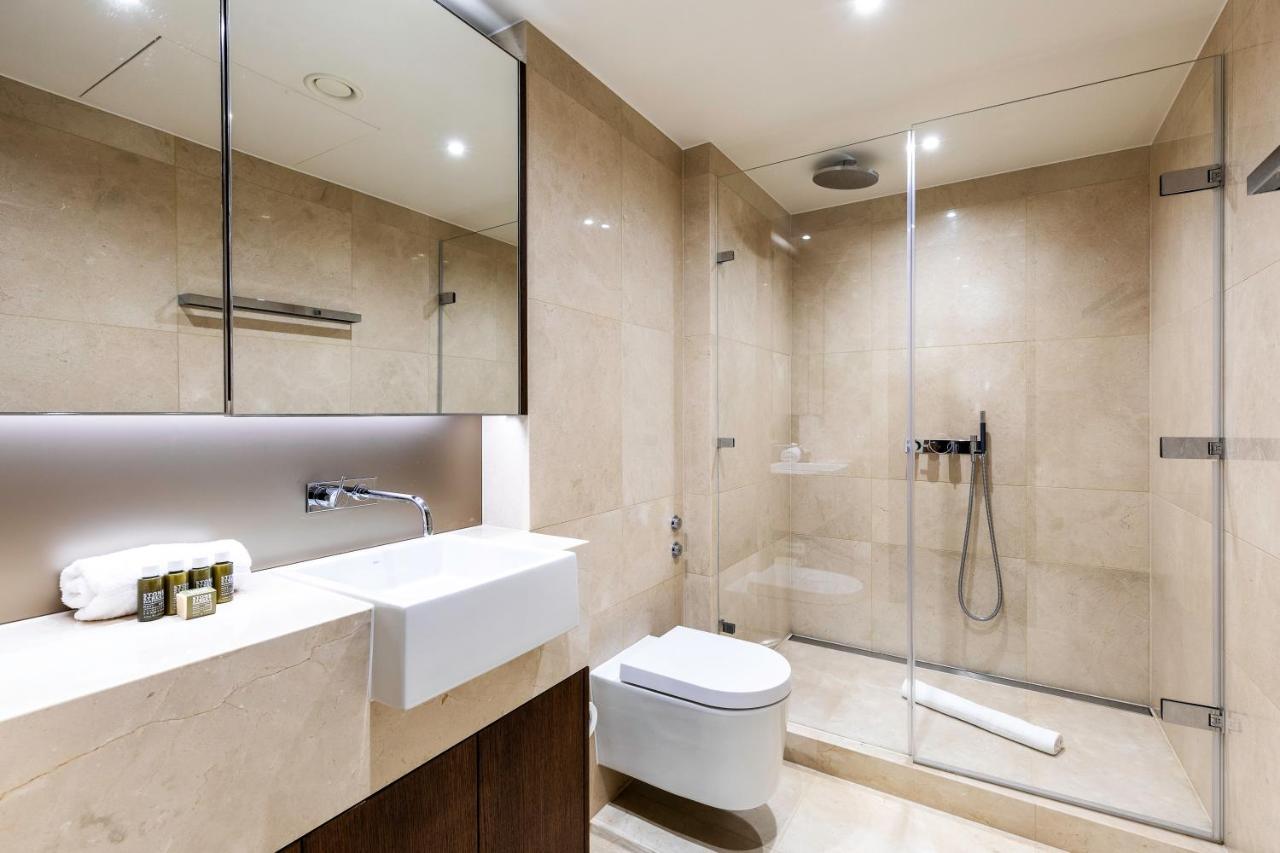 Beautiful 4 Bed Abode Near Imperial Wharf London