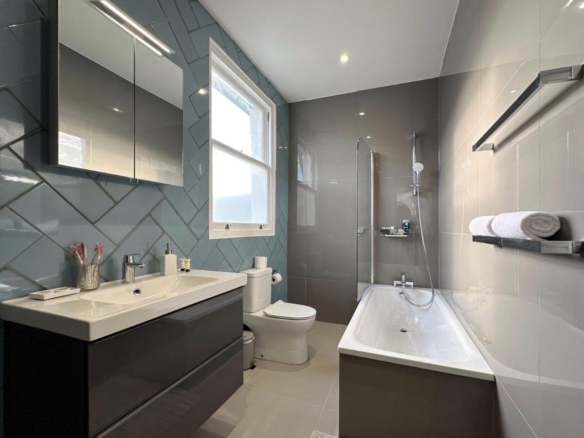 Nancy's Place In Notting Hill - 2 Double Beds, Ideal For Families