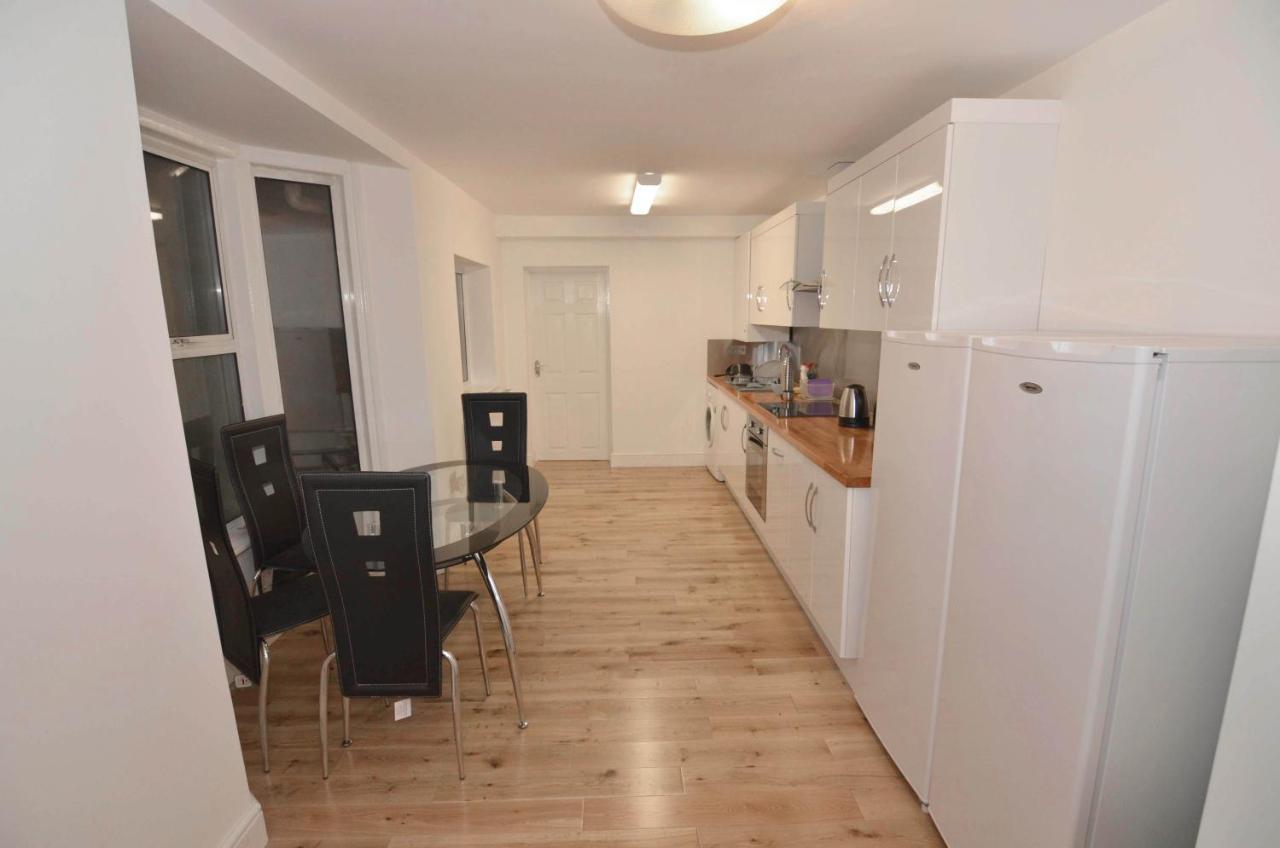 Cosy Near Canary Wharf & The O2 Guest house London