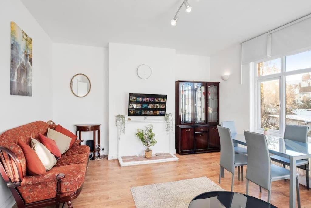 Serviced Golders Nw11 Apartamento Londres