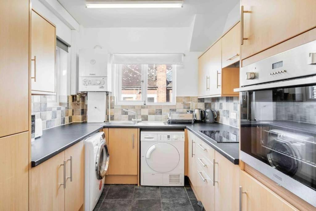 Serviced Golders Nw11 Apartamento Londres