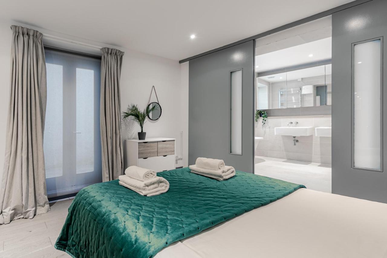 Prime Gloucester Road Apartment *