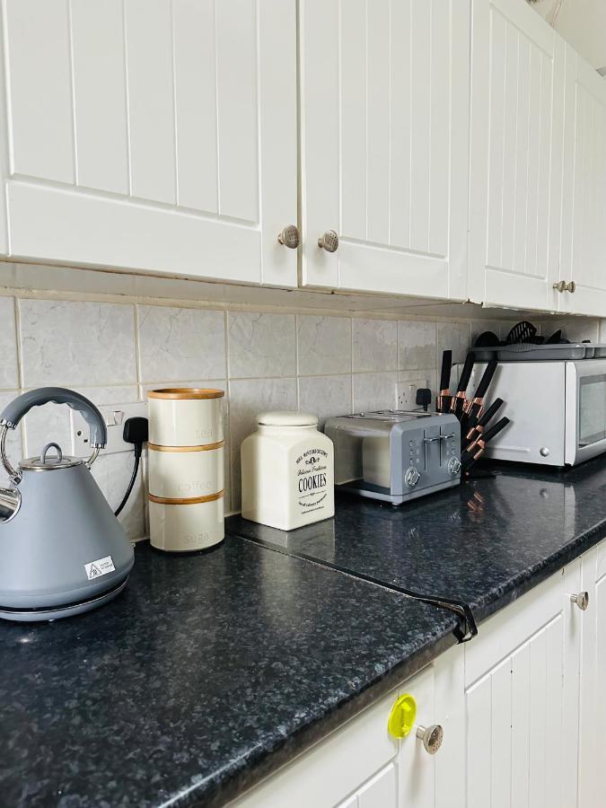 Artistic Two Bedroom Apartment London