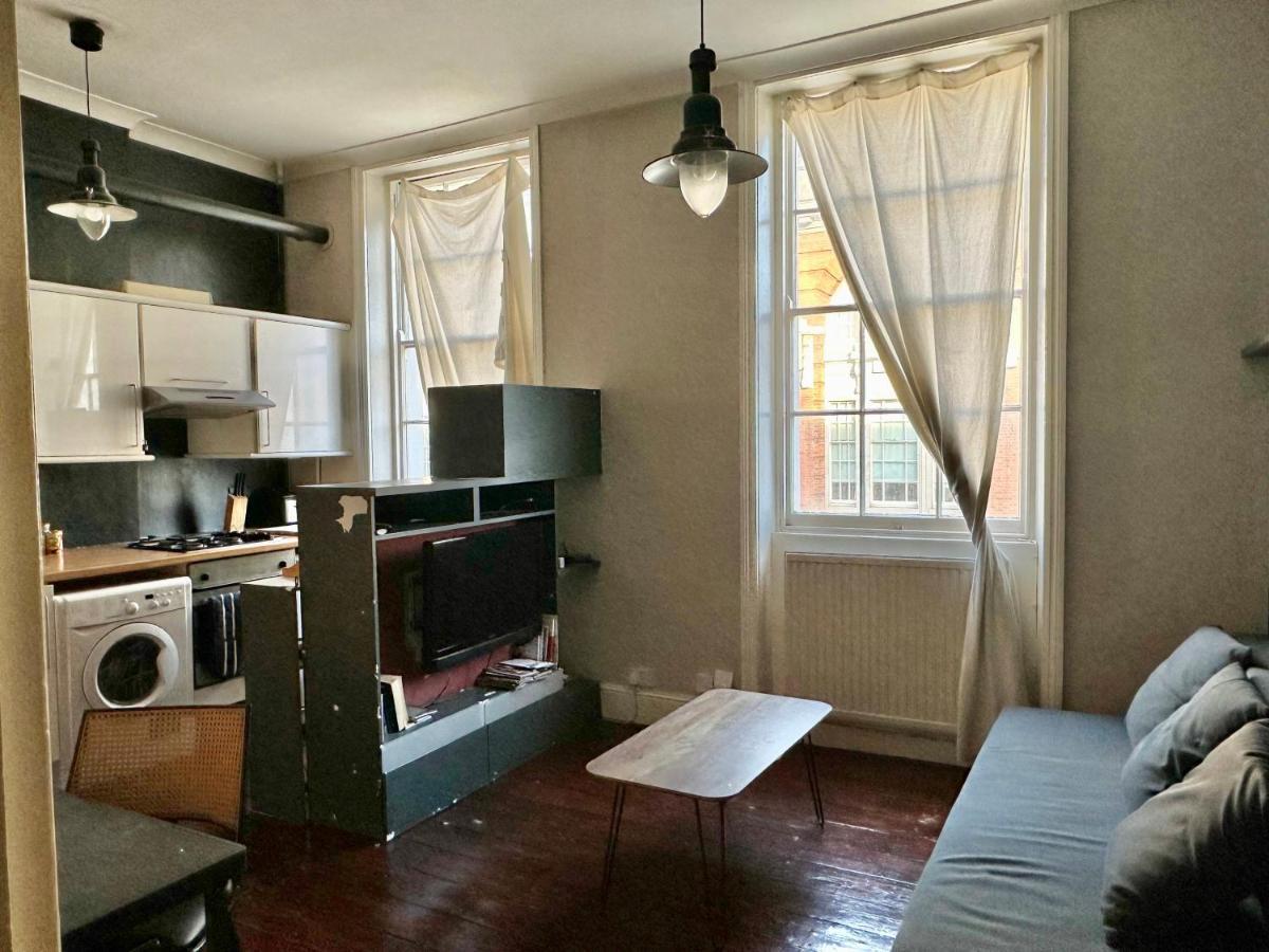 Eversholt Street Apartment *
