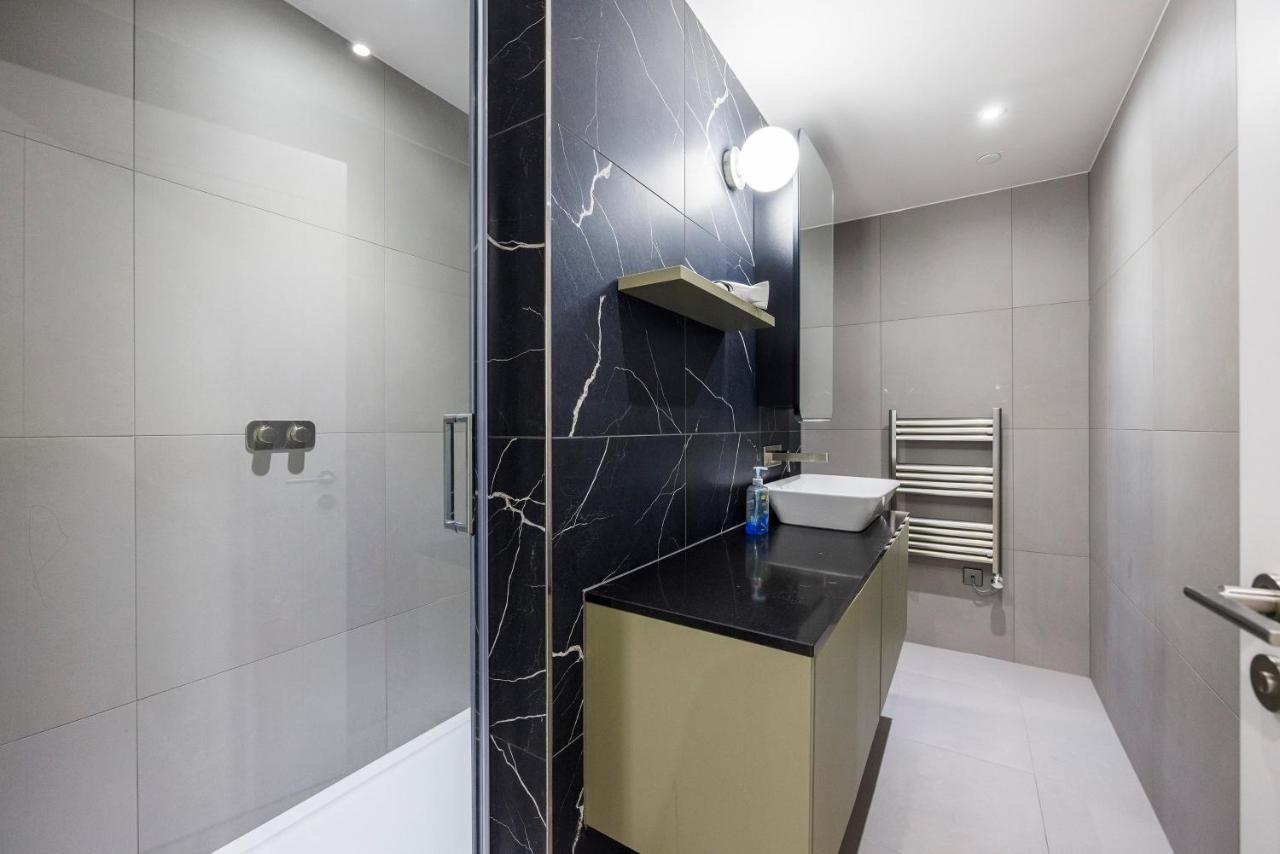 Apartment 2&3 Bedrooms Near Excel - Modern Spacious For Larger Groups *