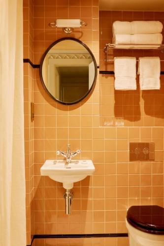 Grand Bellevue 4* London